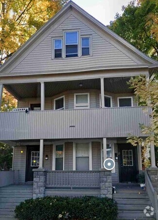 Building Photo - 27 Kernan Ave