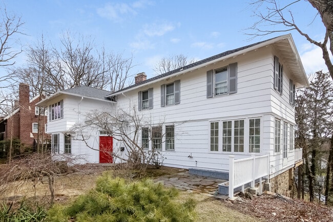 Photo - 50 Greenacres Ave House