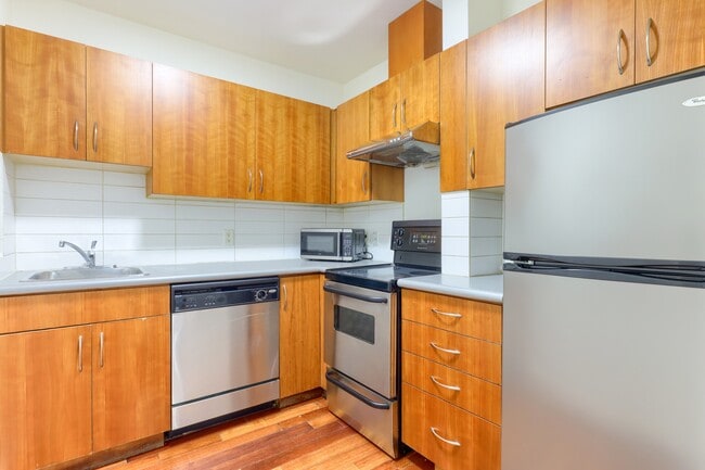 Building Photo - 440 Richards St