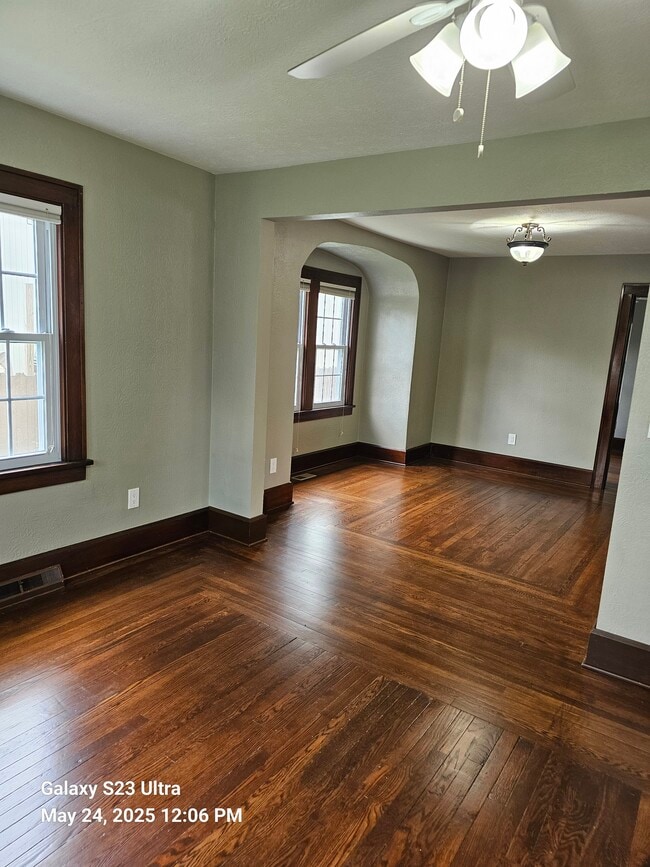 Building Photo - 41719 Edison Ct