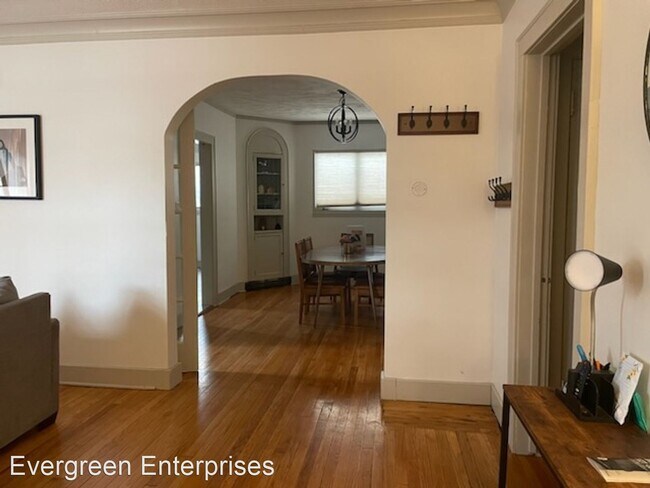 Foto del edificio - 3 br, 2 bath House - 4205 Walnut Street