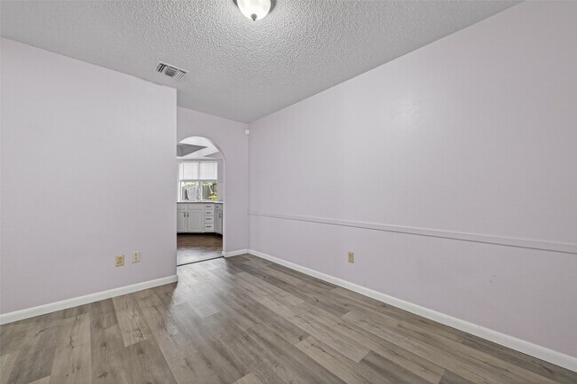 Foto del edificio - 5311 Summit Lodge Dr