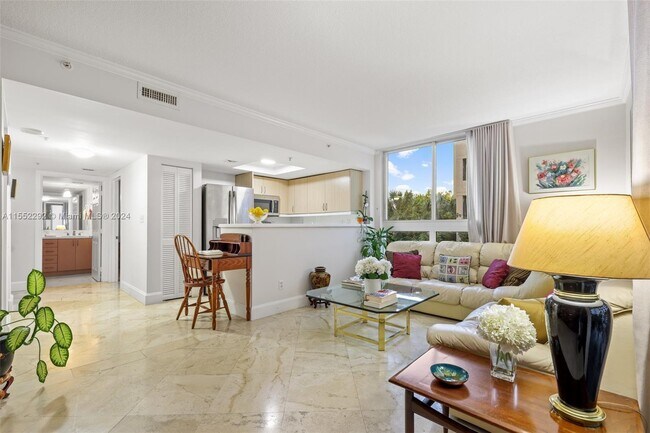 Foto del edificio - 2951 S Bayshore Dr