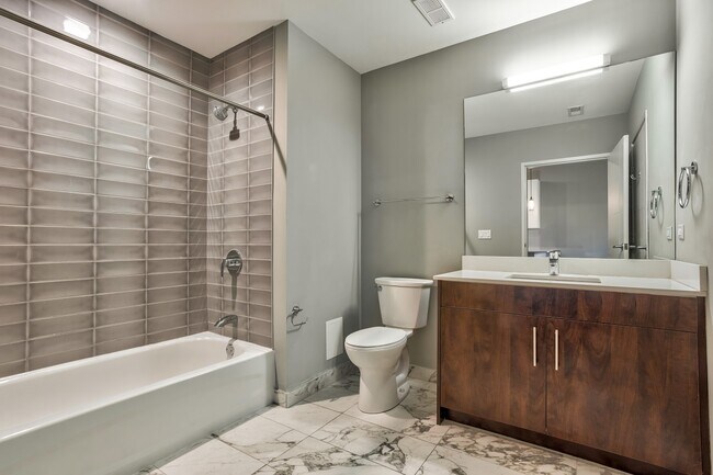 Foto del edificio - 851 W Grand Ave