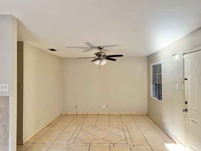 Building Photo - 1515 Quail Creek Rd