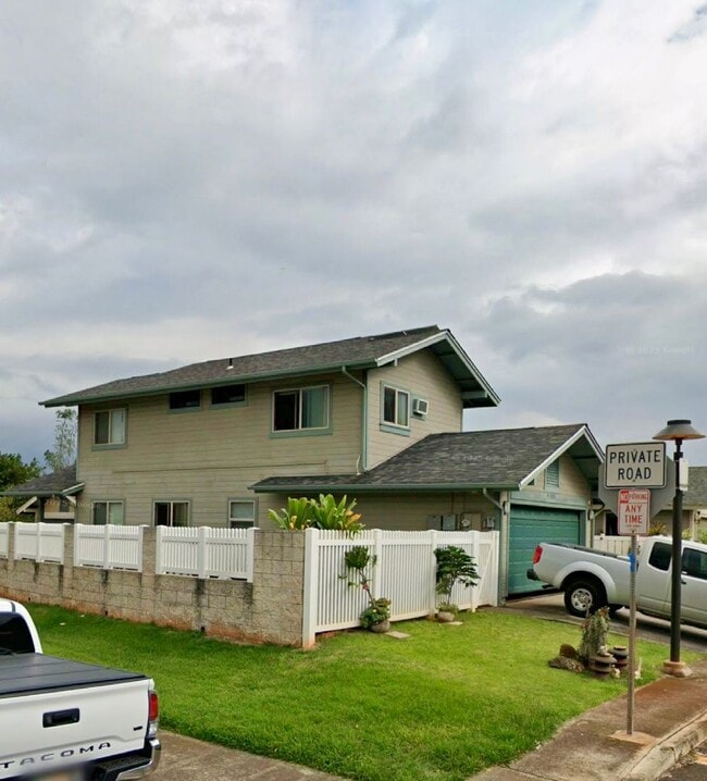 Building Photo - 94-1098 Awalu St