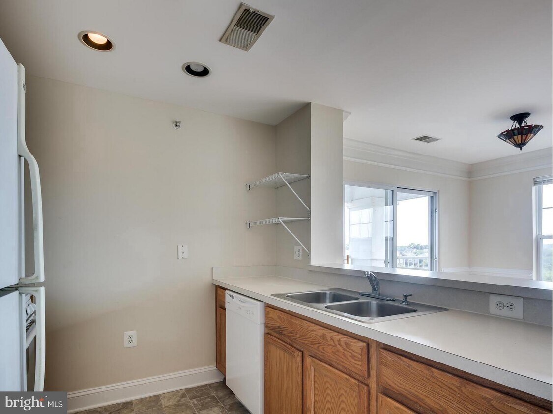 Foto principal - 12828 Clarksburg Square Rd