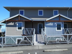 Building Photo - 3706 Portage Ln