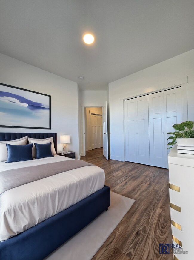 Building Photo - New & Modern 2-Story Townhome for Rent in ...
