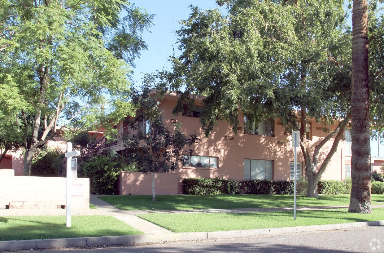 Villa Del Coronado Apartments in Phoenix, AZ
