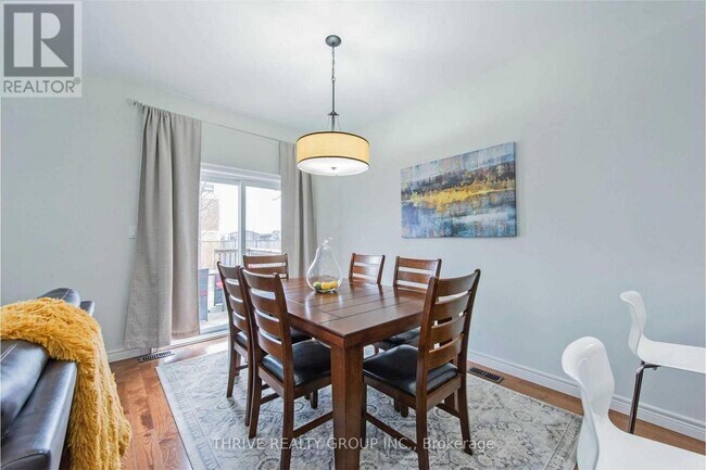 Photo du bâtiment - 1043 Oakcrossing Gate