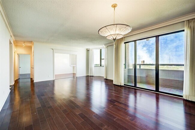 Foto del edificio - 651 Bering Dr