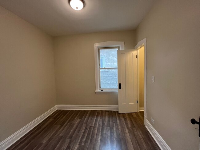 Foto del edificio - 1634 S Harvey Ave