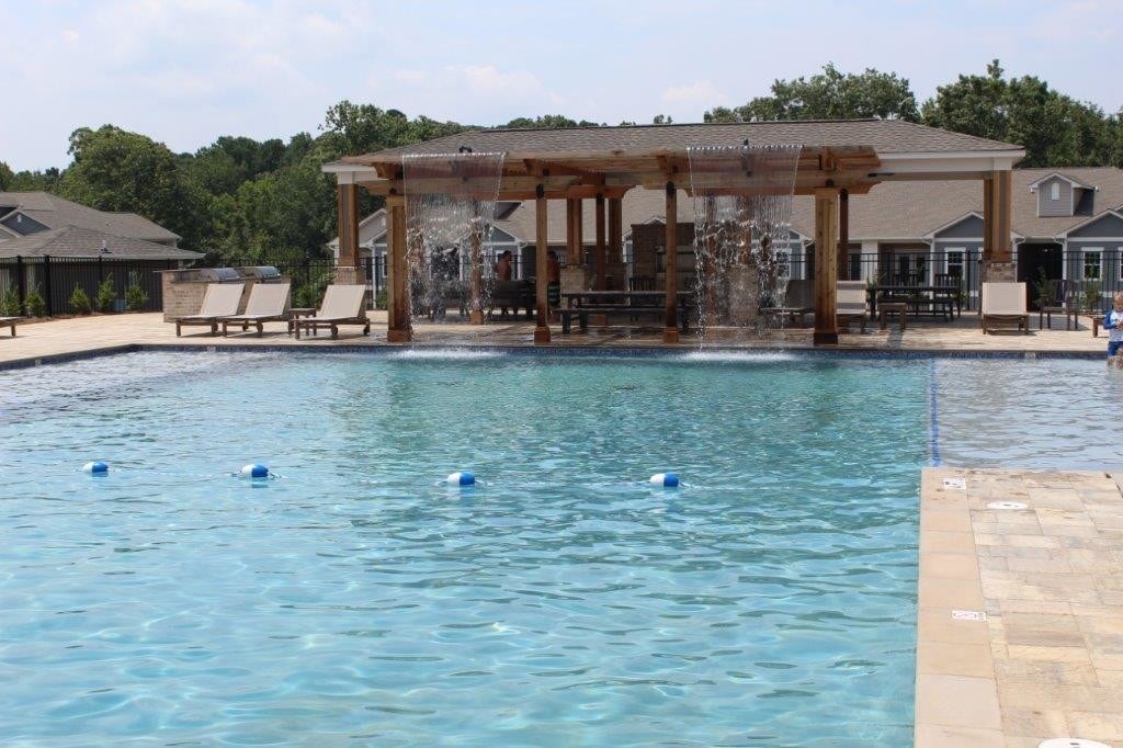 53 West Apartments Oakwood, GA