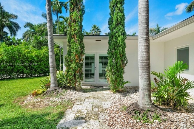 Building Photo - 121 4th San Marino Terrace