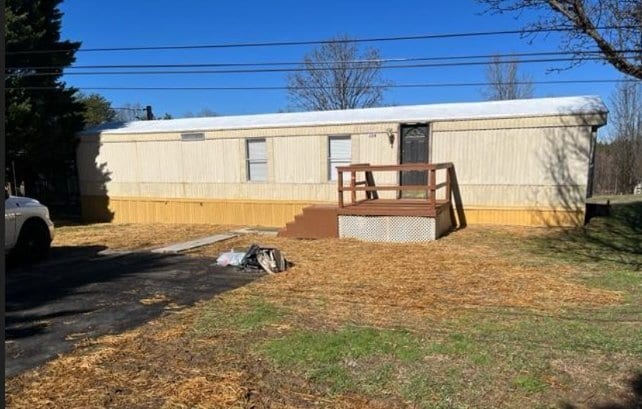 Primary Photo - 124 Zina Ln