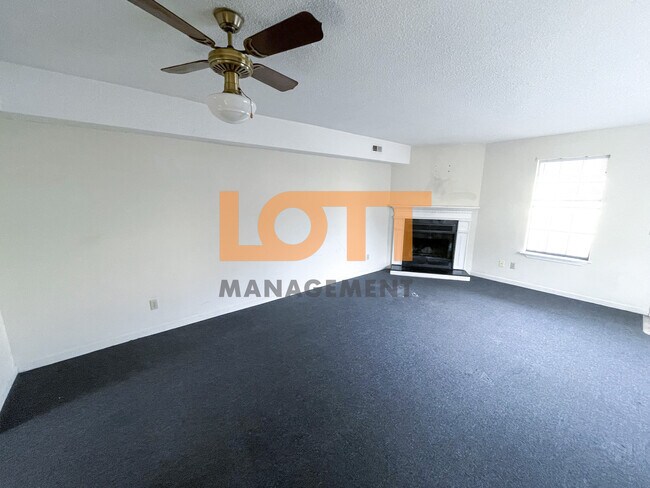 Foto del edificio - 142 Montague Dr