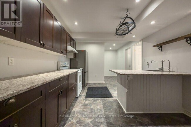 Photo du bâtiment - 4 Cutting Dr