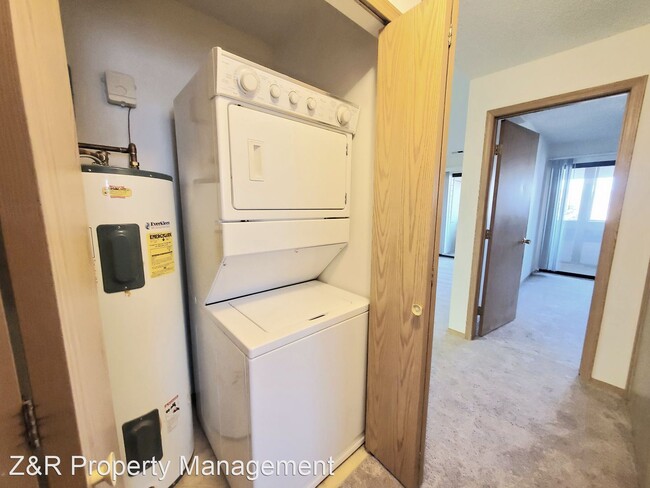 Building Photo - 2 br, 1 bath House - 6430 McNichols Court