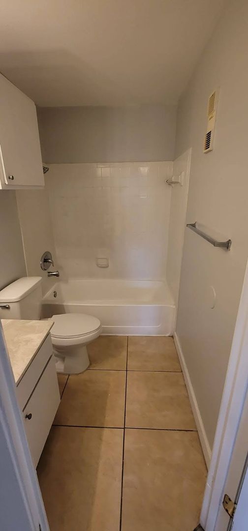 Photo - Great 1/1 in the Heart of Sunrise Apartment