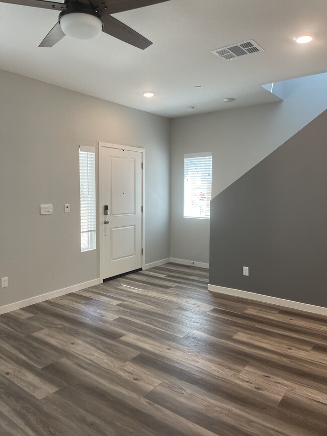 Building Photo - 3041 San Geronimo Pl