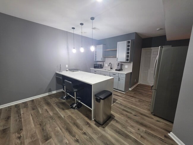 Building Photo - 6021 Smooth Stone Pl