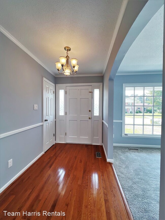 Building Photo - 3 br, 2.5 bath House - 517 Lennox Drive