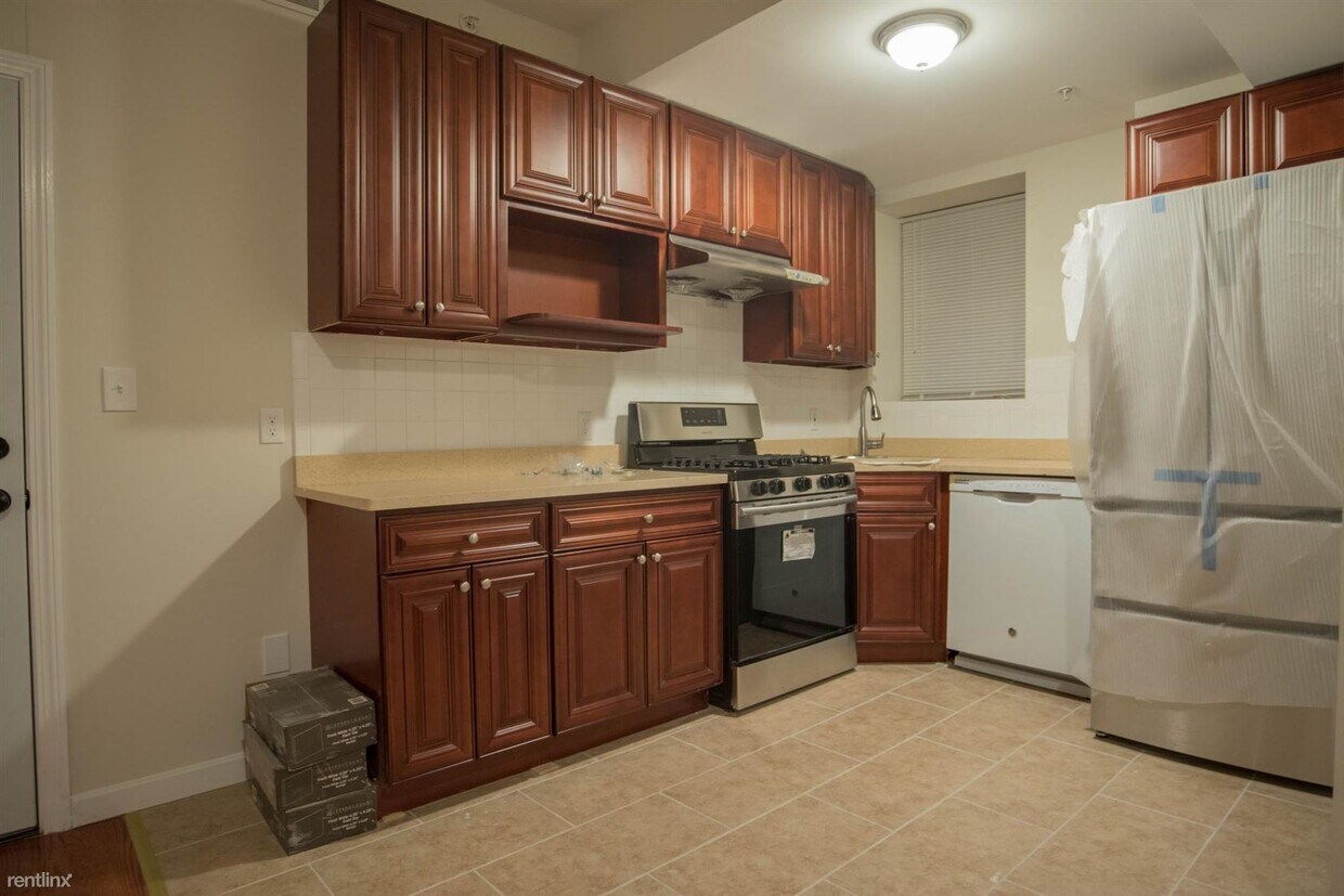 2 br, 1 bath - 411 Broadway # 3F - 2 br, 1 bath  - 411 Broadway # 3F