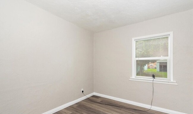 Foto del edificio - 238 E Maple St