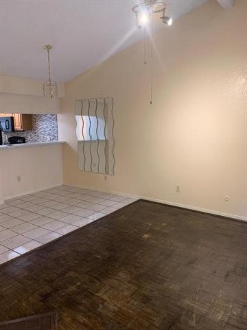 Foto del edificio - 8545 Midpark Rd