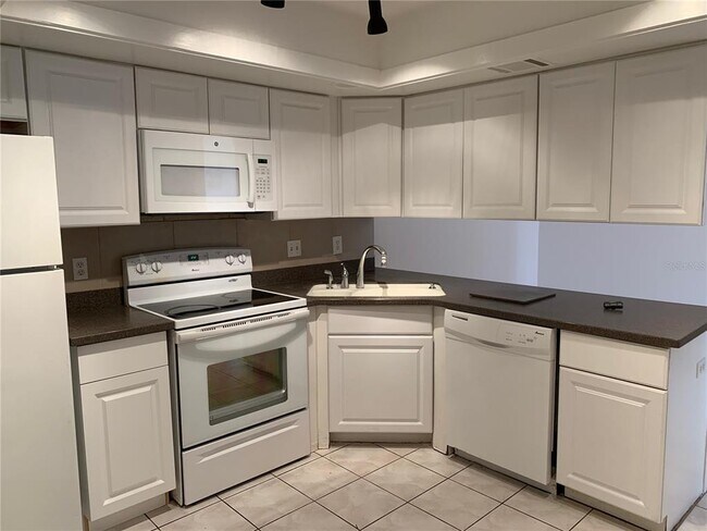 Building Photo - 5276 Gold Tree Ct