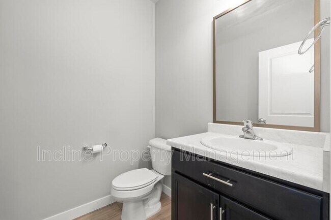 Foto del edificio - 5154 Folkstone Dr