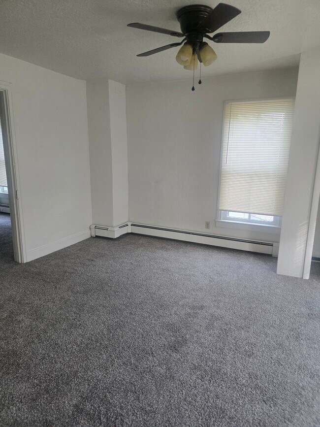 Building Photo - 708 Erie St