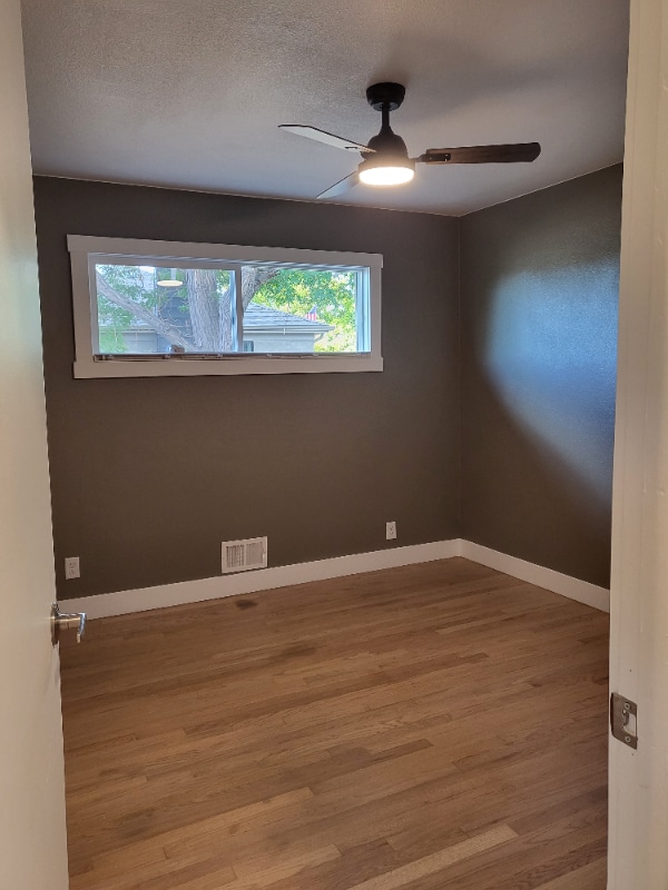 Building Photo - 1741 E 105th Pl