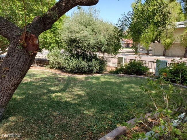 Building Photo - 3 br, 2 bath House - 6652 S La Rosa Dr