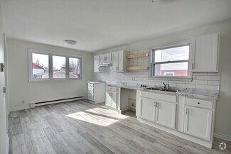 Building Photo - 50 LeslieUnit 4