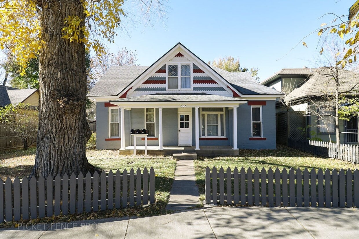 Primary Photo - 605 Mathews St