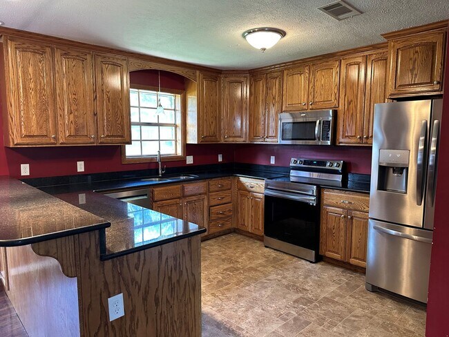 Building Photo - Single Family Home