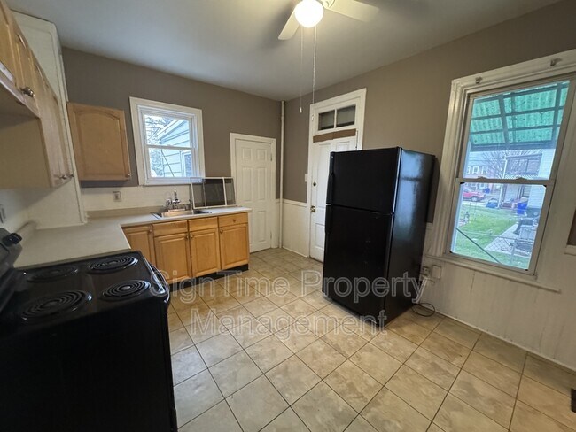 Foto del edificio - 1009 Corbett St