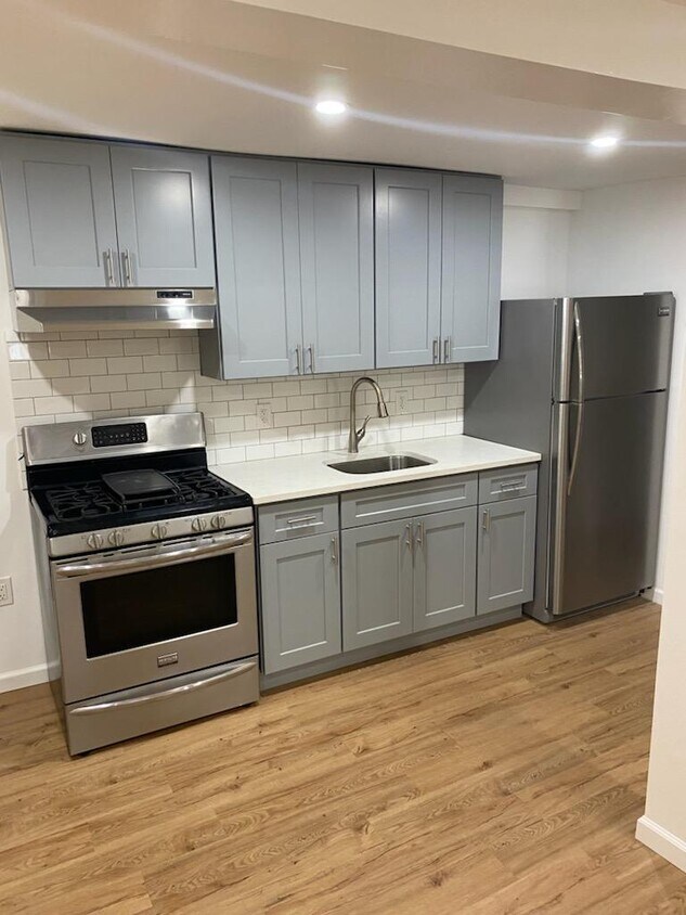 Foto principal - 1582 Mayflower Ave