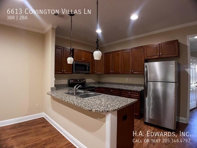 Foto del edificio - 6613 Covington Villas Ln