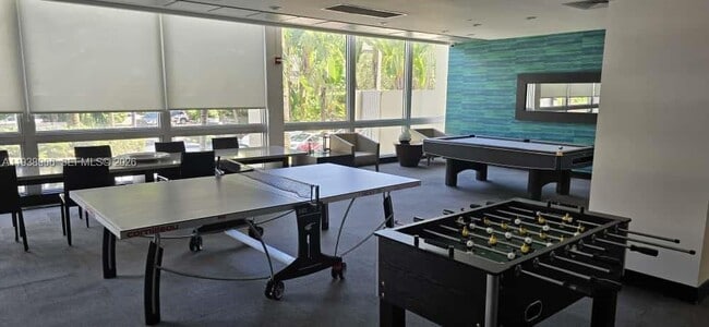 Foto del edificio - 1200 West Ave