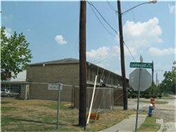 Building Photo - 5401 Troost St