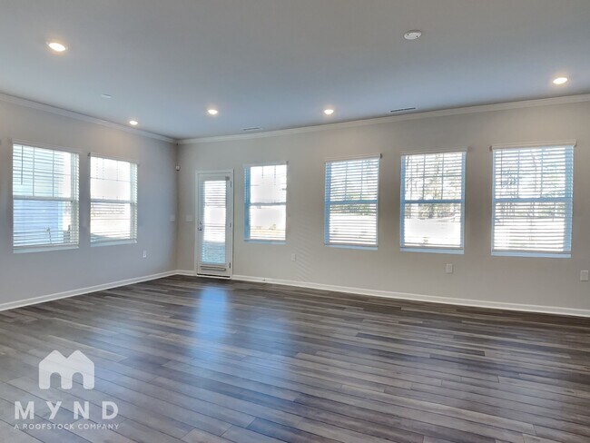 Building Photo - 1028 Aspen Pointe Trl