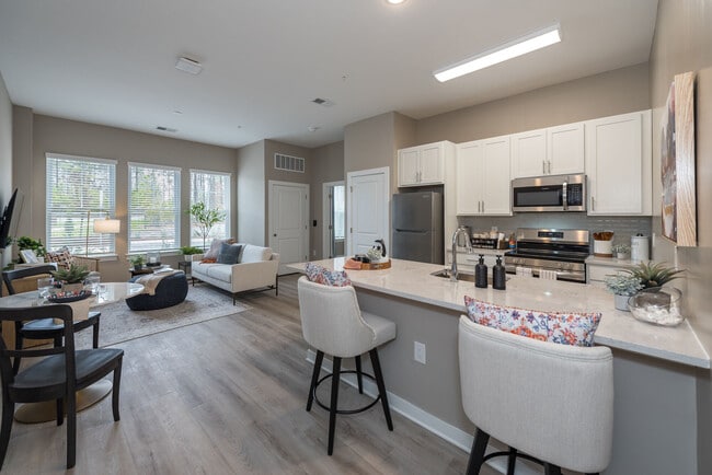 Building Photo - Acclaim at Cary Pointe