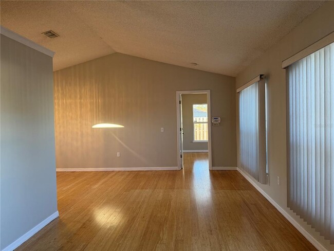 Foto del edificio - 375 Kaila Ct