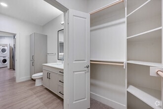 1BR, 1BA - 717SF - Bathroom - Aura Main Street