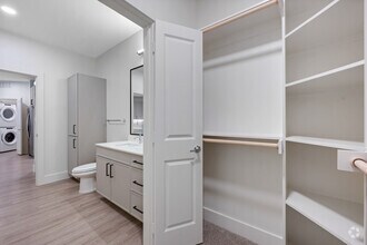 1BR, 1BA - 717SF - Bathroom - Aura Main Street