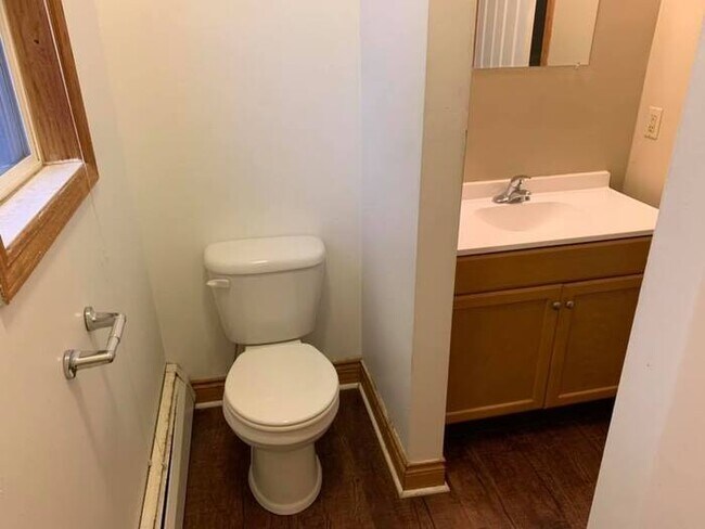 Foto del edificio - 2203 Mount Olivet Rd - Unit 4