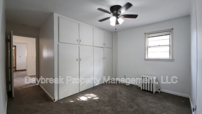 Foto del edificio - 1209-11 1/2 11 1/2 St N